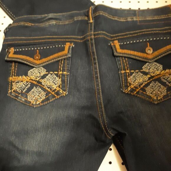UNION BAY Women's Jr Size 17 Thick Stitch Embellished Pockets Jeans Great Deal - Picture 1 of 12